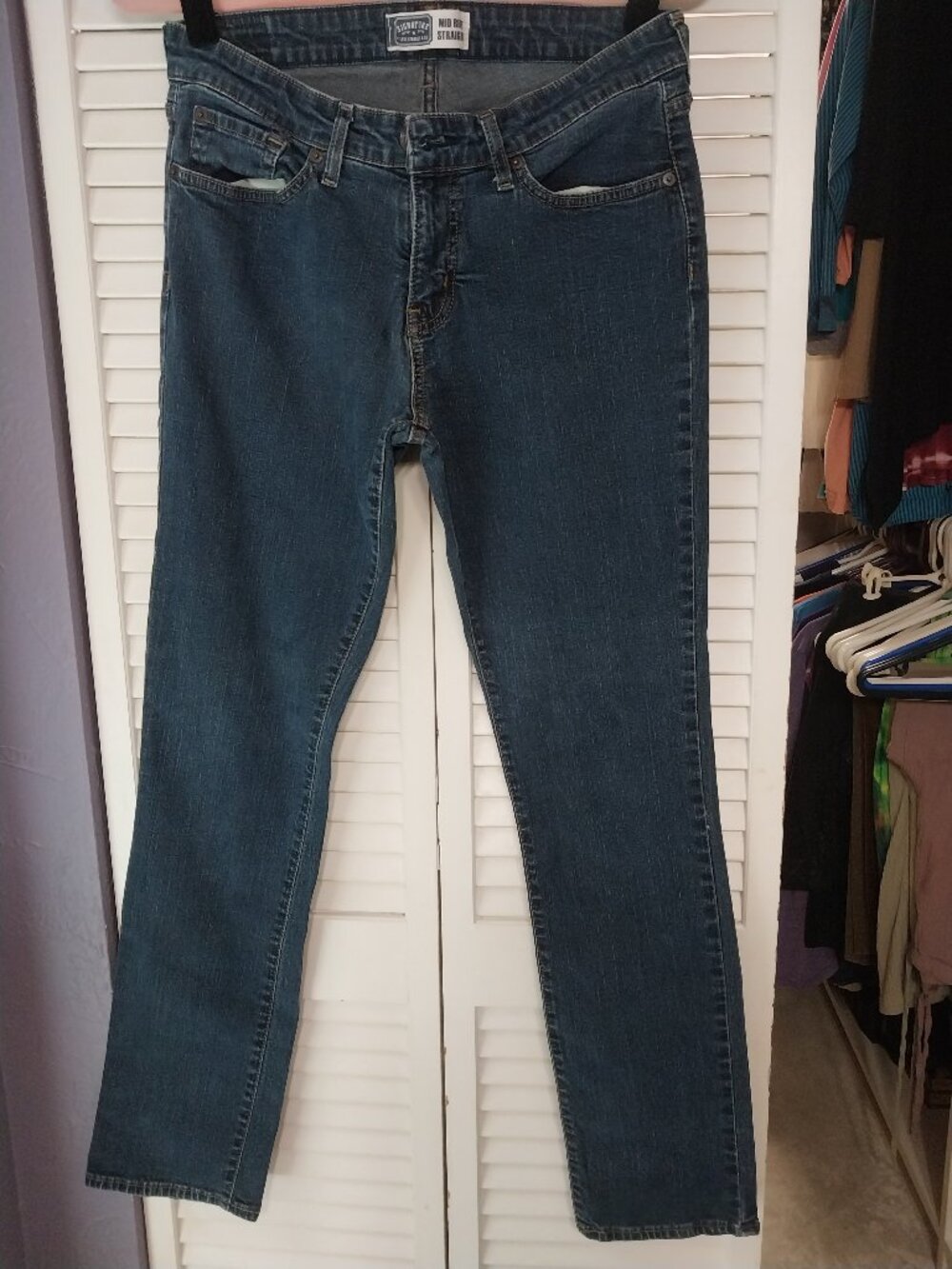 LEVIS Signature Midrise Straight leg jeans
